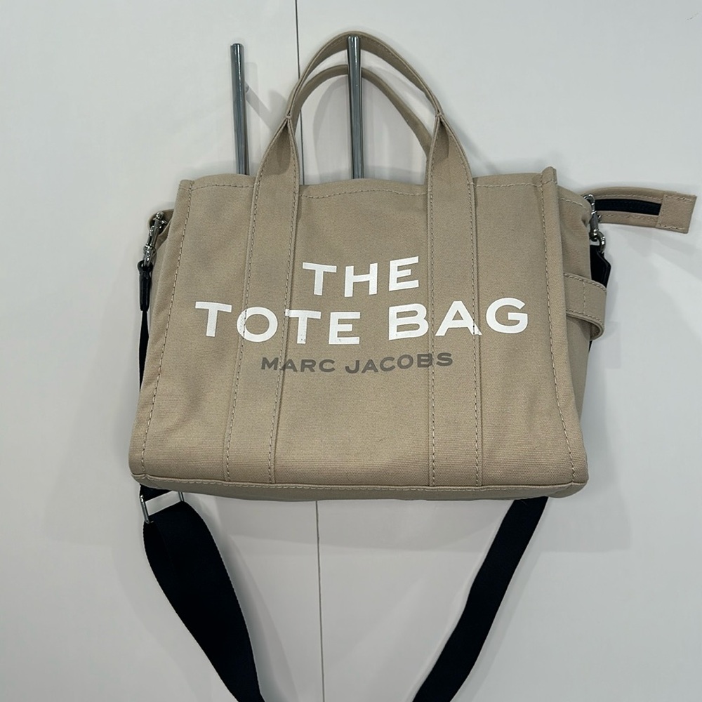 Marc Jacobs Medium The Tote Bag